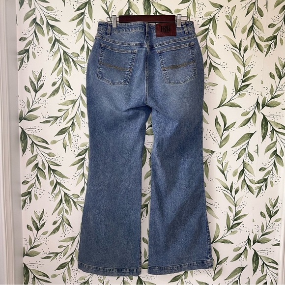 Frye Front Pocket Flare Jeans. Size 31. - Picture 3 of 11